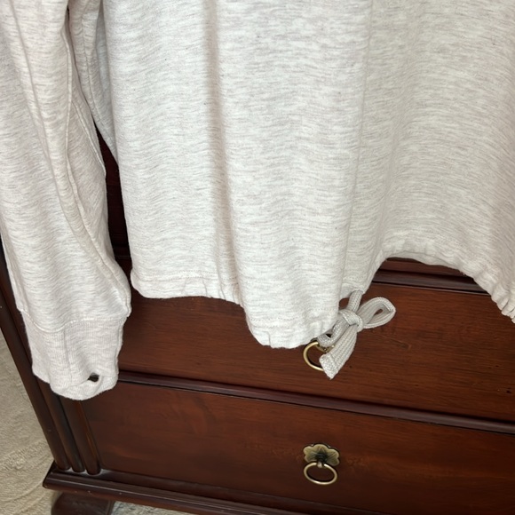 Athleta Heathered Oatmeal Long Sleeve Knit Tee With Drawstring Waist NWOT - Picture 6 of 8